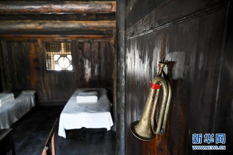 （壯麗70年·奮斗新時代——記者再走長征路·圖文互動）（4）手捧棉被憶紅軍：走了那么多年，我們都念他們的好