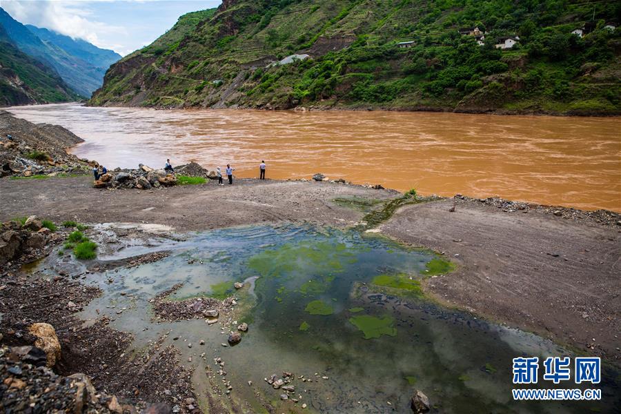 （壯麗70年·奮斗新時(shí)代——記者再走長征路·圖文互動）（1）七天七夜，驚心動魄——皎平渡口永不消失的紅色記憶