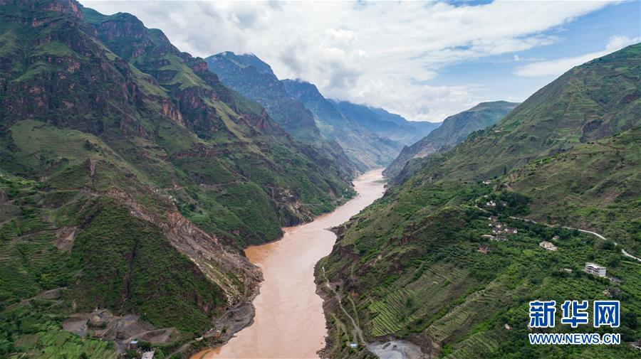 （壯麗70年·奮斗新時(shí)代——記者再走長征路·圖文互動）（2）七天七夜，驚心動魄——皎平渡口永不消失的紅色記憶