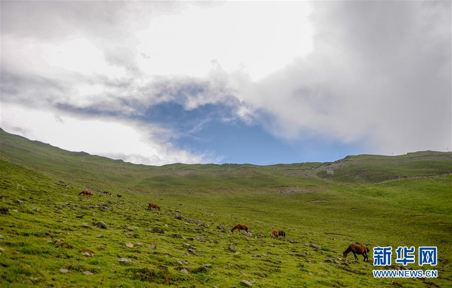 (新華全媒頭條·壯麗70年·奮斗新時(shí)代——記者再走長(zhǎng)征路·圖文互動(dòng))(1)紅色的山河 綠色的家園——川滇紅軍長(zhǎng)征沿線見聞