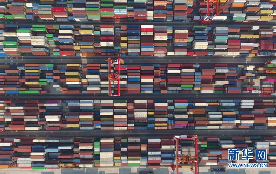 (壯麗70年·奮斗新時代——共和國發(fā)展成就巡禮·圖文互動)(2)大江大河大上海——上海70年開放創(chuàng)新發(fā)展巡禮