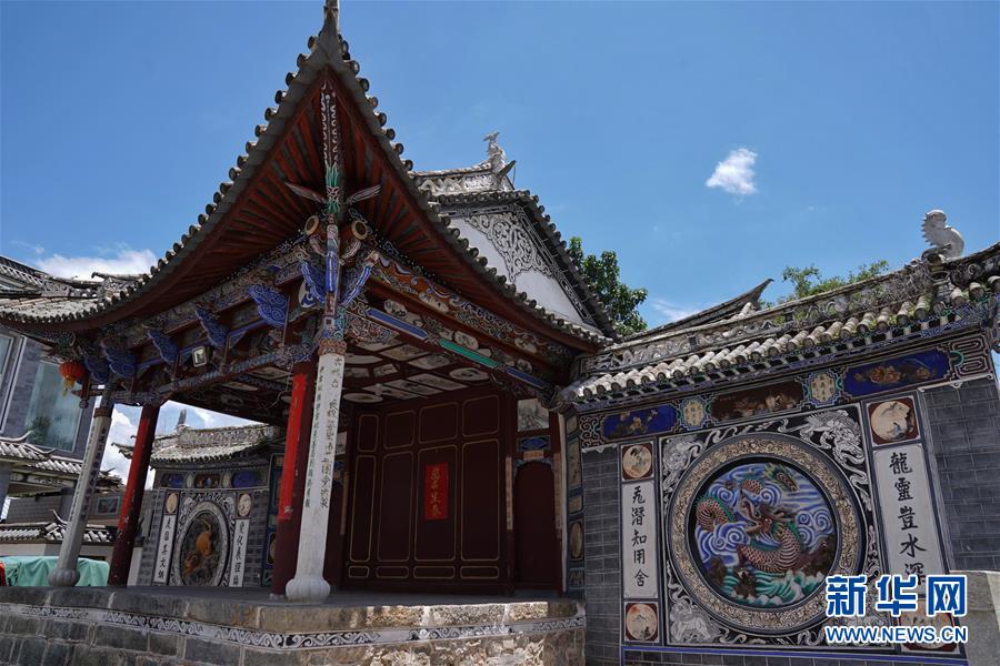 （在習(xí)近平新時(shí)代中國特色社會主義思想指引下——新時(shí)代新作為新篇章·總書記關(guān)心的百姓身邊事·圖文互動）（5）留住鄉(xiāng)愁 綻放新顏——傳統(tǒng)村落保護(hù)激發(fā)鄉(xiāng)村活力