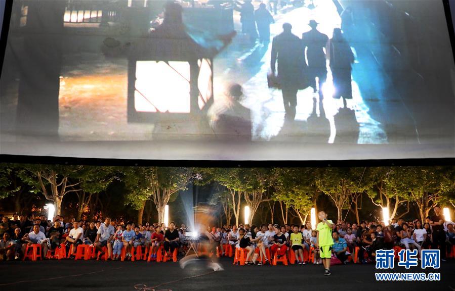 (壯麗70年·奮斗新時代——共和國發(fā)展成就巡禮·圖文互動)(4)人民至上的生動實踐——共和國民生發(fā)展成就巡禮