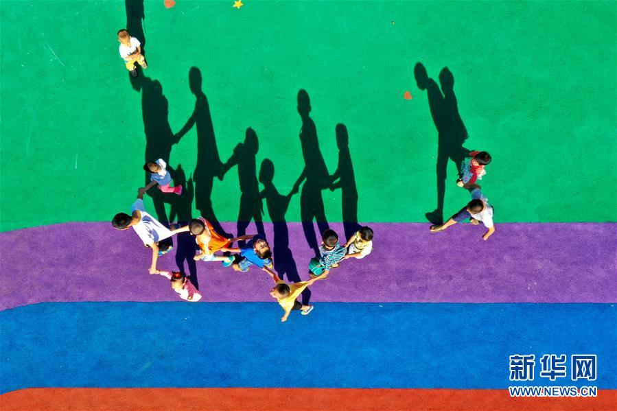 （在習近平新時代中國特色社會主義思想指引下——新時代新作為新篇章·總書記關心的百姓身邊事·圖文互動）（3）特別的愛，給特別的你——特殊教育的別樣風景