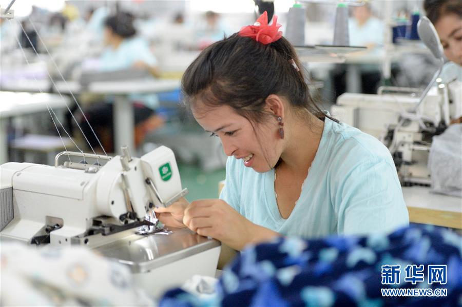 (決戰(zhàn)決勝脫貧攻堅(jiān)·圖文互動(dòng))(2)“她力量”托起南疆脫貧攻堅(jiān)“新引擎”