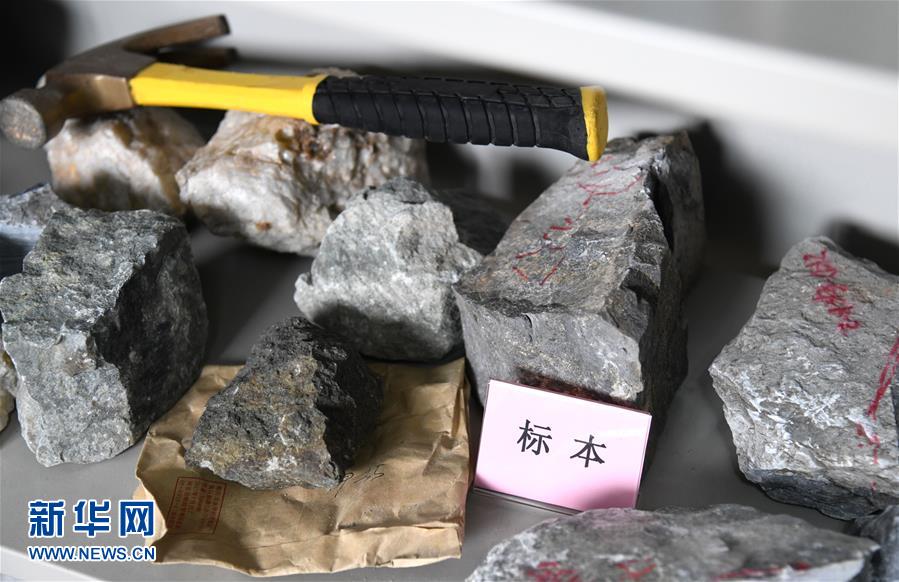 (新華全媒頭條·圖文互動(dòng))(13)迸發(fā)生命的無限熾熱——構(gòu)造地質(zhì)學(xué)家李德威的赤子之歌