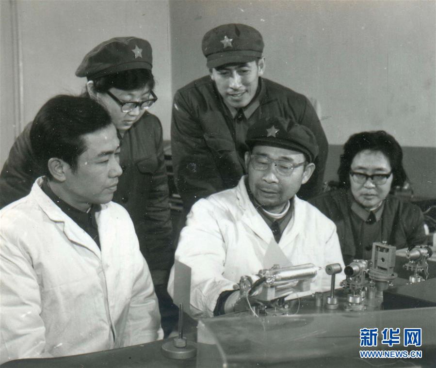 （愛國情 奮斗者·圖文互動）（1）永不停轉(zhuǎn)的“陀螺”——追記中國工程院院士、國防科技大學教授高伯龍