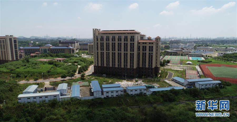 (在習(xí)近平新時(shí)代中國(guó)特色社會(huì)主義思想指引下——新時(shí)代新作為新篇章·圖文互動(dòng))(1)“我們給火箭做減重”——高??萍紕?chuàng)新進(jìn)行時(shí)