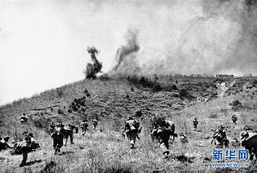 （圖文互動）（1）為了“中國號”巨輪揚帆遠航——中國共產(chǎn)黨領(lǐng)導下的人民軍隊忠于祖國、服務人民啟示錄