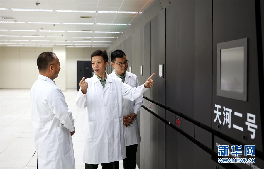 （圖文互動）（8）為了“中國號”巨輪揚帆遠航——中國共產(chǎn)黨領(lǐng)導下的人民軍隊忠于祖國、服務人民啟示錄