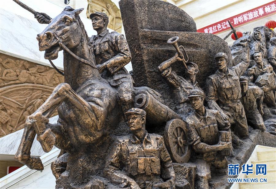 (新華全媒頭條·圖文互動(dòng))(3)同心筑夢映天山——新疆70年改革發(fā)展穩(wěn)定述評(píng)