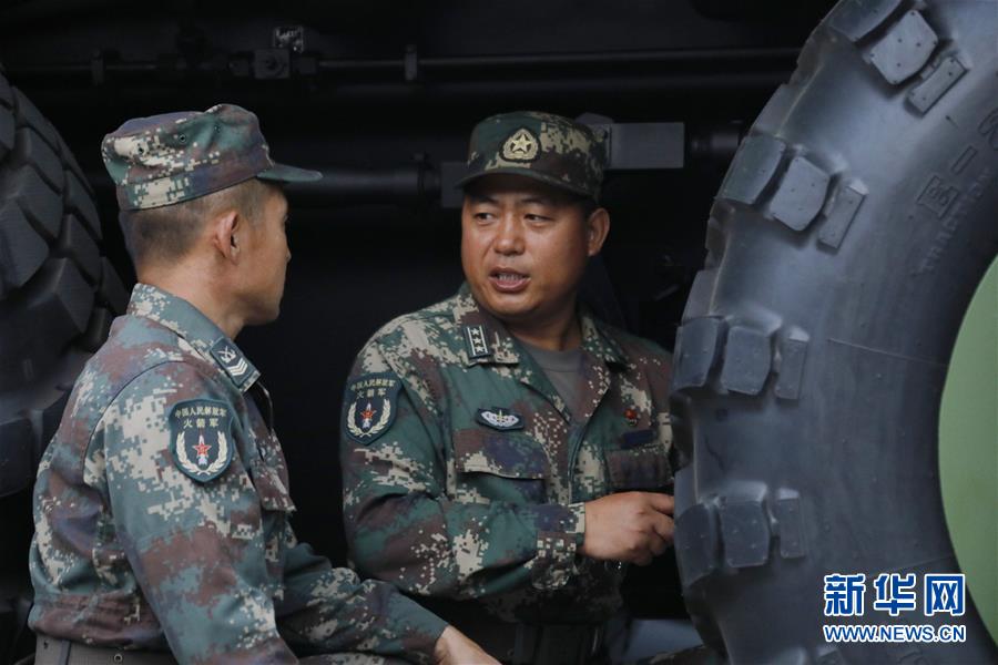 (圖文互動)袁紀(jì)云:帶好“東風(fēng)快遞”代表隊(duì)