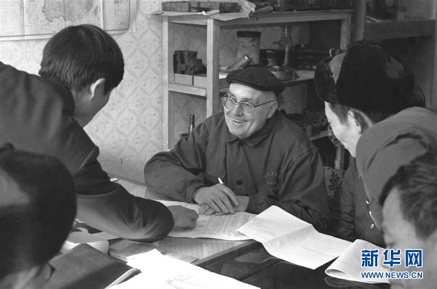 (新華全媒頭條·圖文互動(dòng))(8)特稿:聆聽歷史腳步——歐洲檔案見證中華民族踏上復(fù)興之路