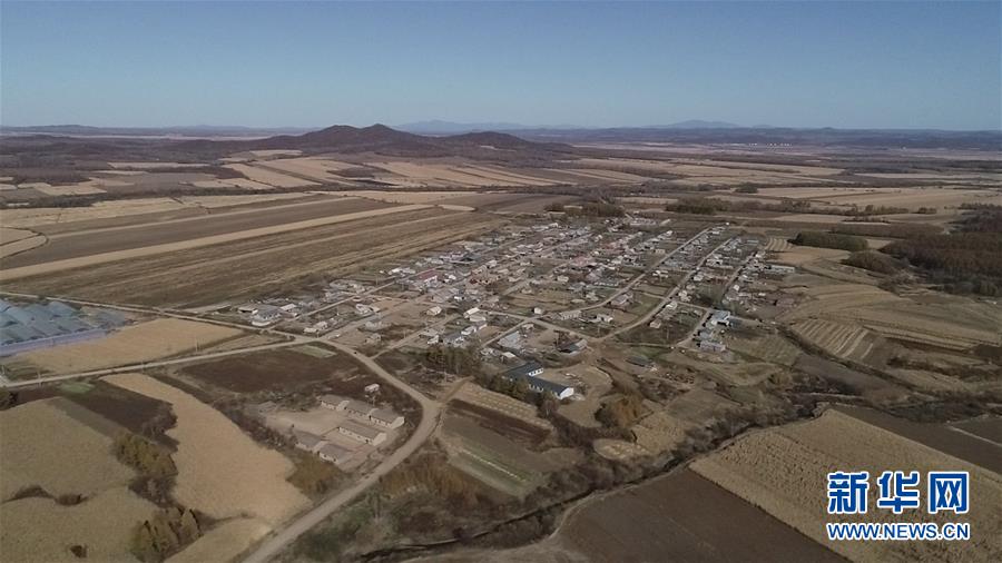 (在習近平新時代中國特色社會主義思想指引下——新時代新作為新篇章·總書記關(guān)心的百姓身邊事·圖文互動)(1)一個貧困山村的振興新動能——小故事里的大情懷之五