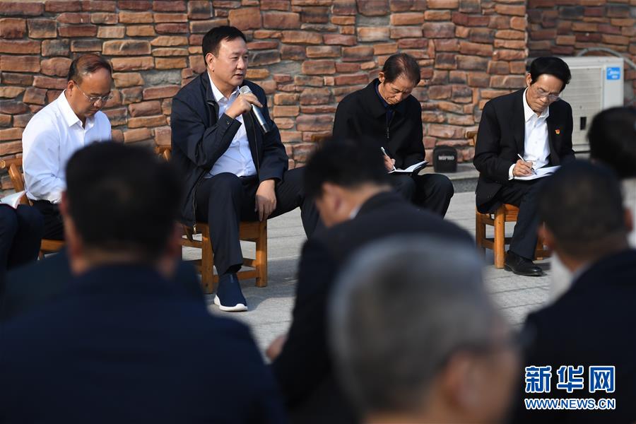 (四中全會精神在基層·圖文互動)(5)學(xué)習(xí)貫徹黨的十九屆四中全會精神中央宣講團(tuán)在湖南宣講