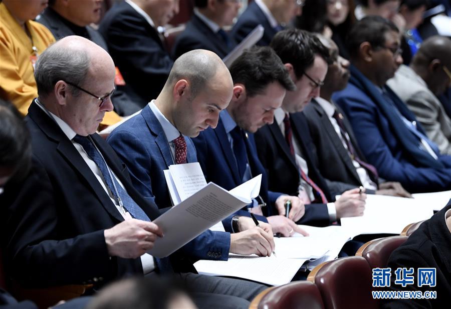 (新華全媒頭條·圖文互動)(10)2019——春天里的中國兩會故事