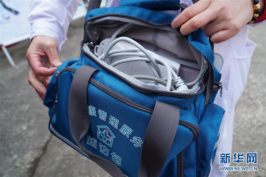 (新春走基層·圖文互動)(3)高山來了醫(yī)療隊(duì)