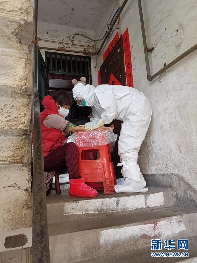 (新華全媒頭條·圖文互動)(5)戰(zhàn)武漢——解放軍支援湖北抗擊疫情直擊