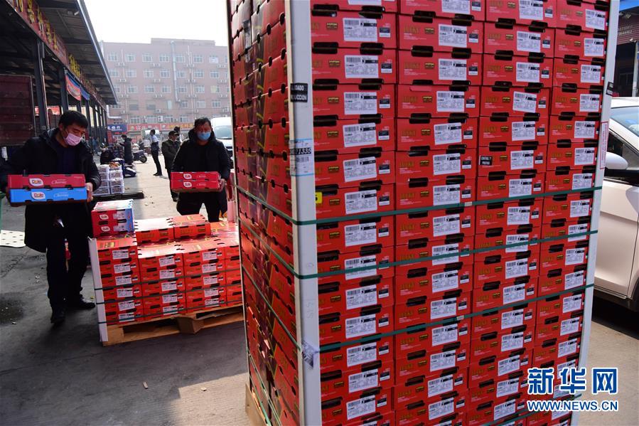 （聚焦疫情防控&middot;圖文互動）（2）吃的東西充足，做點花樣菜吧！&mdash;&mdash;中部地區(qū)最大農(nóng)產(chǎn)品批發(fā)市場見聞 