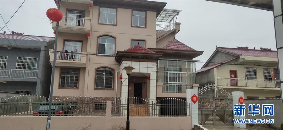 （聚焦疫情防控&middot;圖文互動）（1）從武漢返鄉(xiāng)的一家人：&ldquo;鄰里情割不斷，自行隔離是義務(wù)&rdquo;