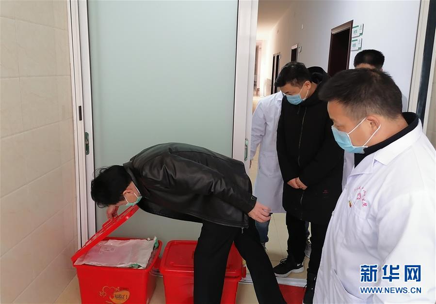 （聚焦疫情防控&middot;圖文互動）（1）戰(zhàn)&ldquo;疫&rdquo;局長倒下前的最后一班崗