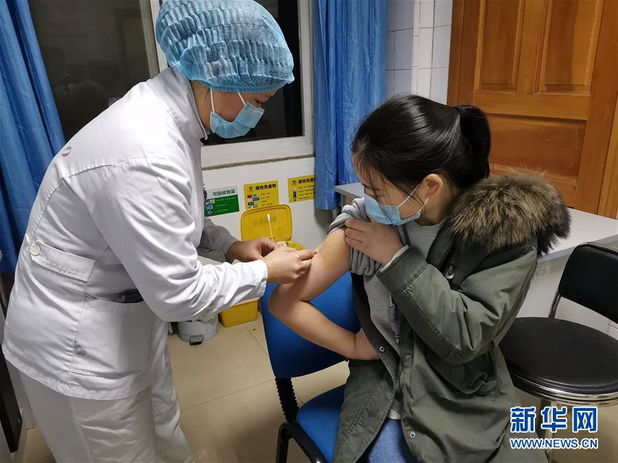 (在習(xí)近平新時(shí)代中國特色社會主義思想指引下——新時(shí)代新作為新篇章·習(xí)近平總書記關(guān)切事·圖文互動)(3)點(diǎn)亮希望 驅(qū)魔救人——全國醫(yī)護(hù)人員馳援湖北的故事