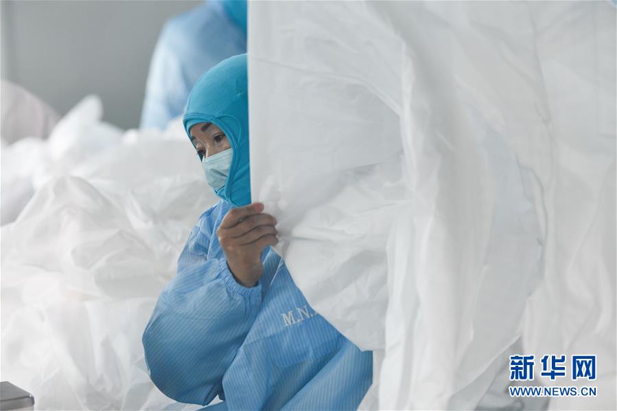 (在習(xí)近平新時(shí)代中國(guó)特色社會(huì)主義思想指引下——新時(shí)代新作為新篇章·習(xí)近平總書記關(guān)切事·圖文互動(dòng))(1)打好防控“主動(dòng)仗”——各地精準(zhǔn)施策堅(jiān)決遏制疫情蔓延