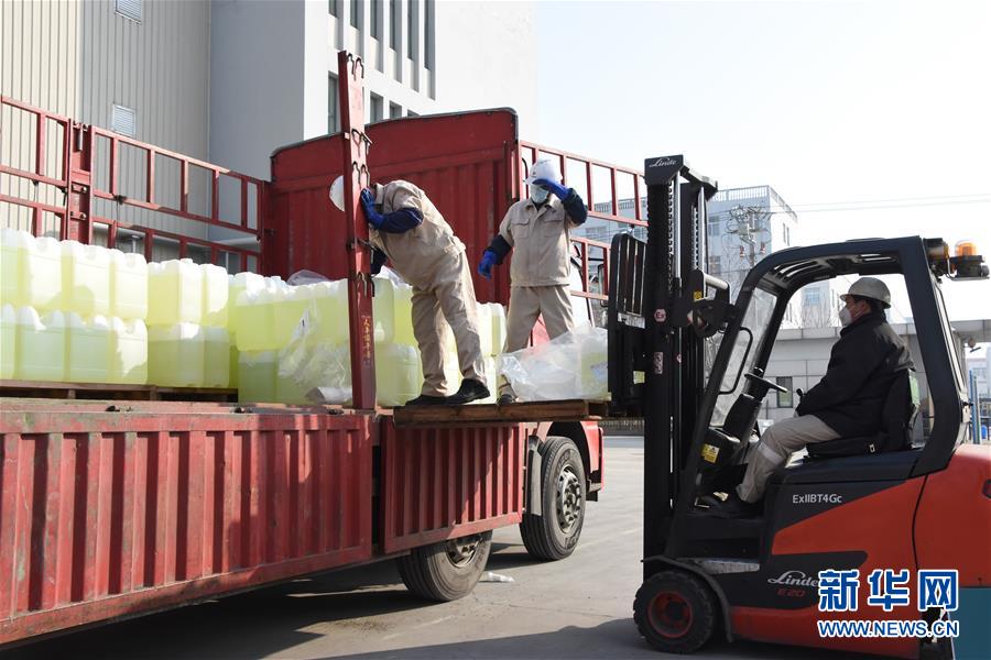 （圖文互動）（2）爭分奪秒，為了那千公里之外的馳援&mdash;&mdash;急需防疫物資天津復(fù)工復(fù)產(chǎn)一線見聞