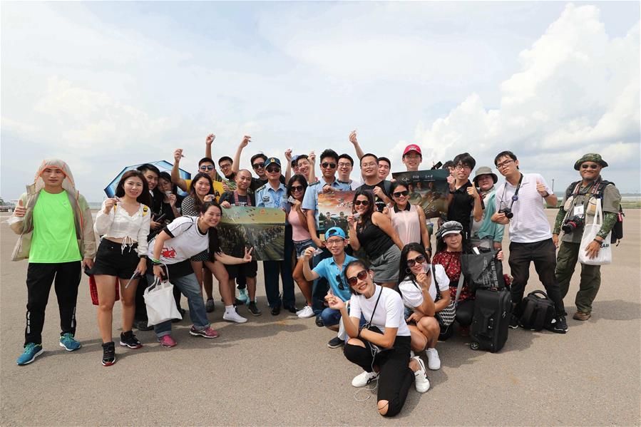 （聚焦疫情防控·圖文互動）（2）運-20“硬核機票”為啥走紅走心？ ——探尋空軍的戰(zhàn)“疫”故事