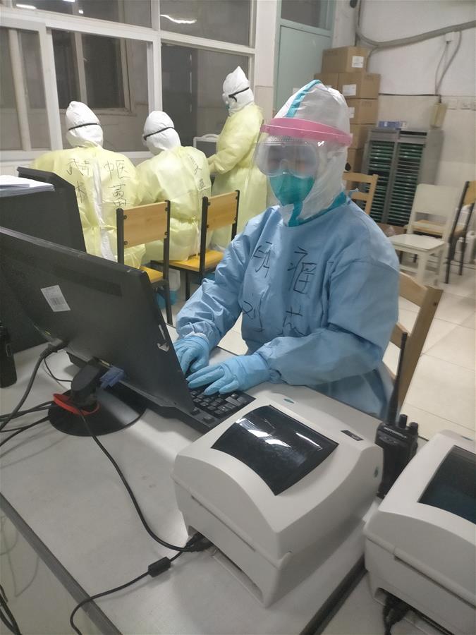 (一線抗疫群英譜·圖文互動)(2)5名“90后”一線醫(yī)護人員的戰(zhàn)“疫”