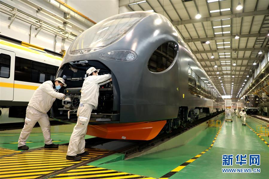 （圖文互動）（6）吃粉擼串，商圈&ldquo;打卡&rdquo;，動車出廠&mdash;&mdash;湖南&ldquo;標(biāo)簽&rdquo;復(fù)蘇記