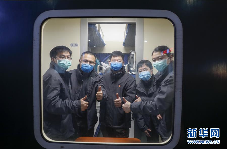 （聚焦疫情防控·對(duì)口支援19省份在奮戰(zhàn)·圖文互動(dòng)）（1）“當(dāng)我們摘下口罩，看到彼此勝利的微笑”——重慶對(duì)口支援孝感市抗擊疫情紀(jì)實(shí)