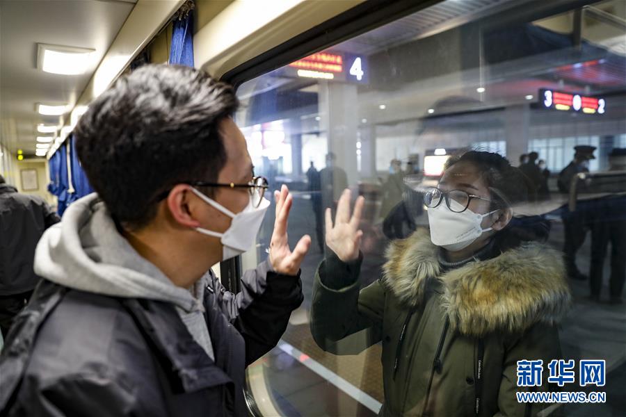 （聚焦疫情防控·對(duì)口支援19省份在奮戰(zhàn)·圖文互動(dòng)）（5）“當(dāng)我們摘下口罩，看到彼此勝利的微笑”——重慶對(duì)口支援孝感市抗擊疫情紀(jì)實(shí)