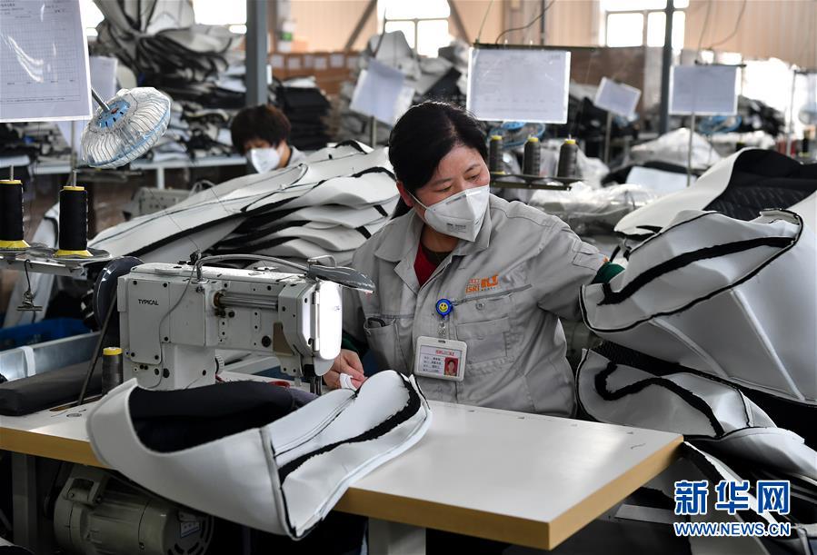 （圖文互動(dòng)）（5）“春天到了，熟悉的生活正在慢慢回來”——陜西多地復(fù)產(chǎn)復(fù)工一線見聞