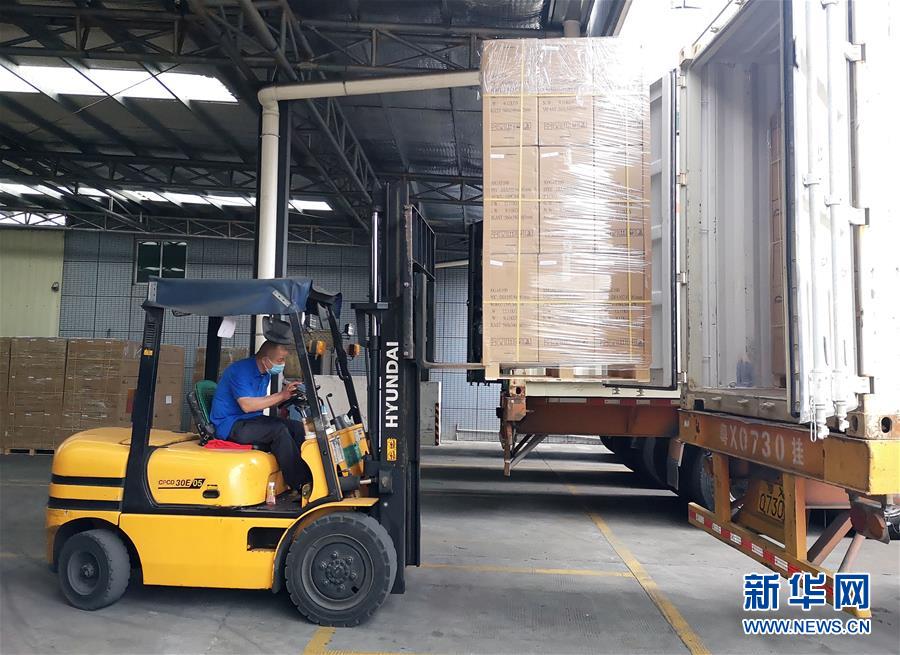 (抓好經(jīng)濟(jì)發(fā)展 應(yīng)對復(fù)雜局面·圖文互動(dòng))(5)在“家電之都”順德看“中國制造”抗壓前行