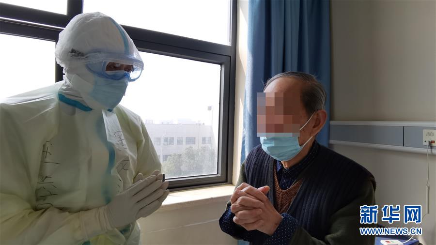 （聚焦疫情防控·圖文互動(dòng)）（1）重癥醫(yī)生王洪亮：“沖在前，守到底”