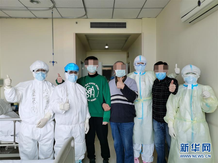 （聚焦疫情防控·圖文互動(dòng)）（2）重癥醫(yī)生王洪亮：“沖在前，守到底”