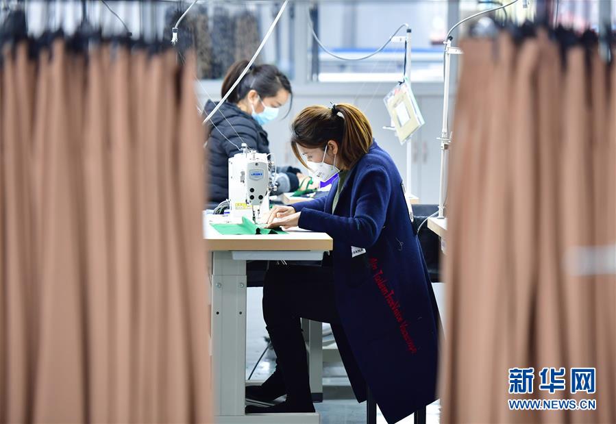 (新華全媒頭條·圖文互動)(3)奔向新的幸福——陜西貧困縣全部摘帽的N個截面