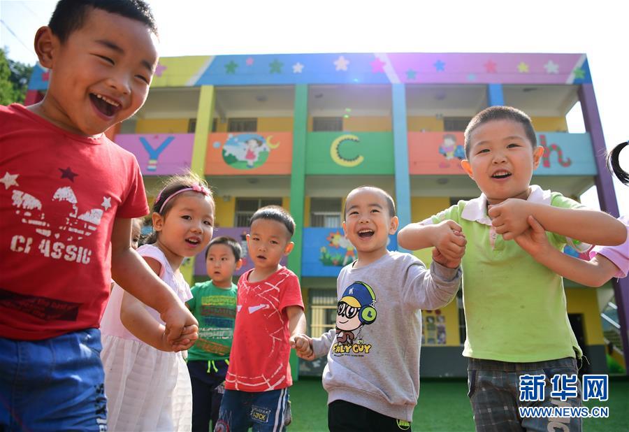 (新華全媒頭條·圖文互動)(8)奔向新的幸福——陜西貧困縣全部摘帽的N個截面