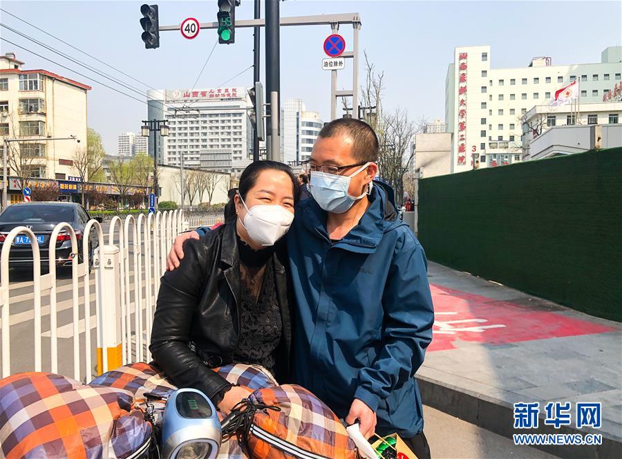 (一線抗疫群英譜·圖文互動)(1)護(hù)師張永剛:換一個“戰(zhàn)場”去戰(zhàn)斗