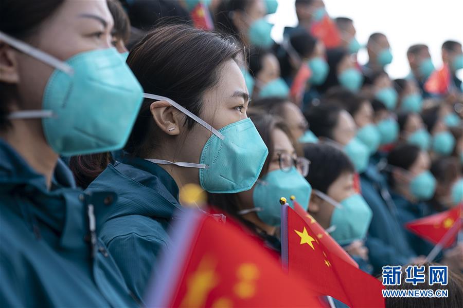 (聚焦疫情防控)(15)最后一批援鄂國家醫(yī)療隊撤離