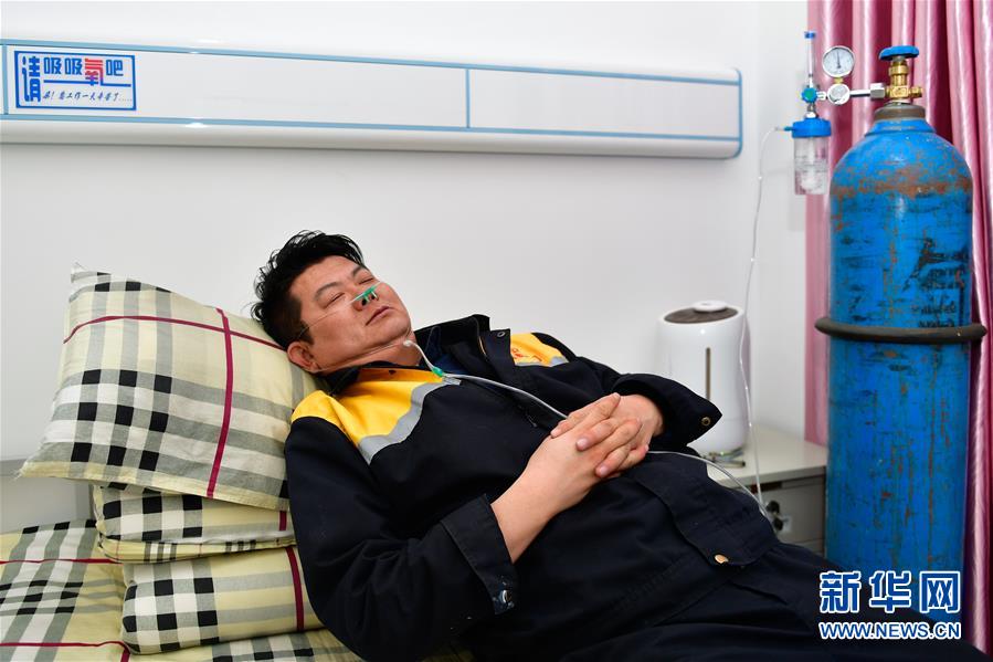 （新華全媒頭條&middot;圖文互動）（11）用腳步和忠誠守護(hù)雪域天路&mdash;&mdash;記青藏鐵路望昆線路車間副主任于本蕃