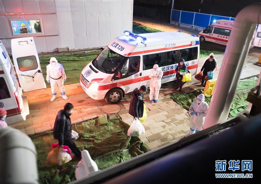 （聚焦疫情防控&middot;圖文互動）（11）分秒必爭！一切為了治病救人&mdash;&mdash;中國抗疫生命至上的生動實踐