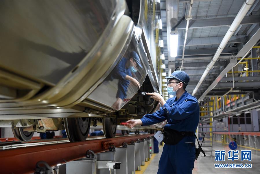 (圖文互動(dòng))(6)“看不見”的勞動(dòng)者