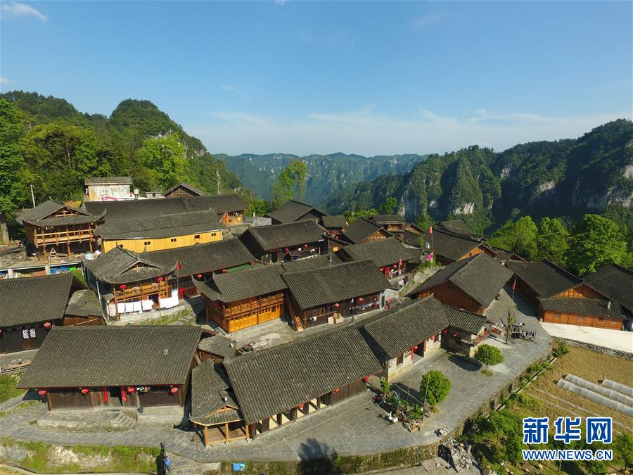 （新華全媒頭條·圖文互動）（6）初夏，循著總書記的腳步探訪產(chǎn)業(yè)扶貧新事