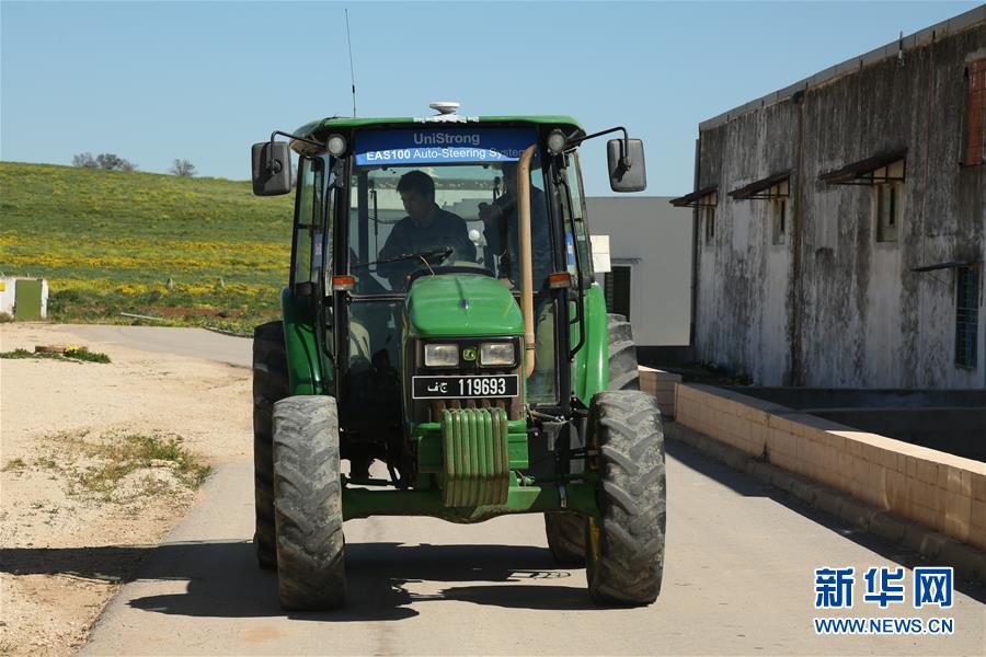 (新華全媒頭條·圖文互動(dòng))(10)中國(guó)北斗 服務(wù)全球——寫(xiě)在我國(guó)完成北斗全球衛(wèi)星導(dǎo)航系統(tǒng)星座部署之際