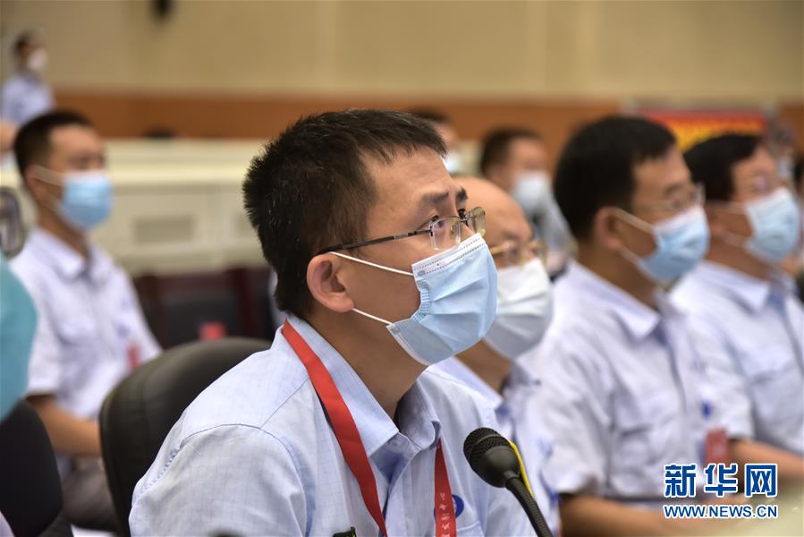 (圖文互動(dòng))“我是‘后浪’中的一個(gè)水分子”——訪西昌發(fā)射場(chǎng)01指揮員尹相原