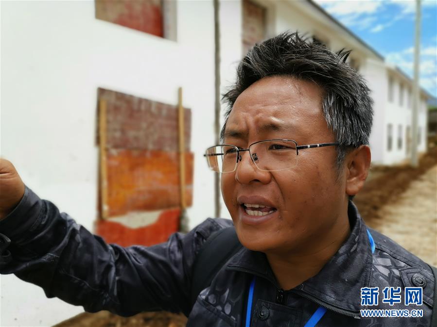 (新華全媒頭條·圖文互動(dòng))(7)初心赴使命 熱血寫春秋——記脫貧攻堅(jiān)中的共產(chǎn)黨員