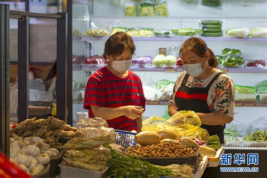 （圖文互動(dòng)）（3）告別臟亂，留住溫情——上海鬧市小菜場見聞