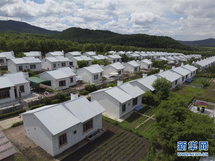 (新華全媒頭條·走向我們的小康生活·圖文互動)(11)迎著東升的紅日——走向小康之路的赫哲族